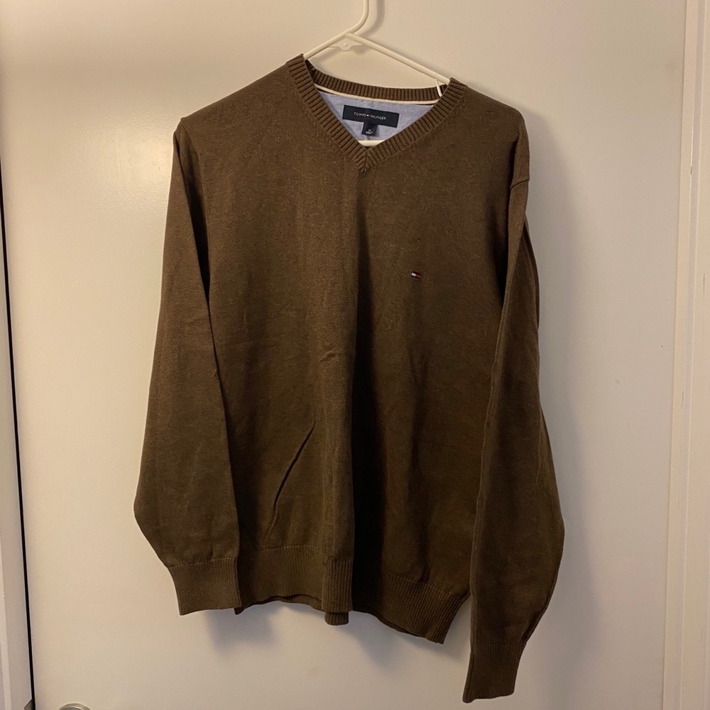 Tommy Hilfiger brown v-neck sweater - Size Medium